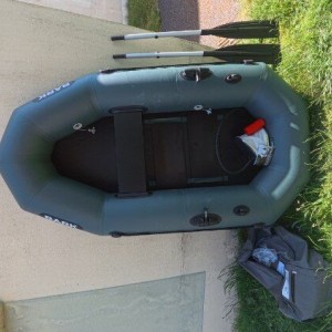 Bateau pneumatique BARK B-220 C