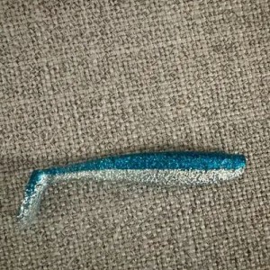 90 Leurres ron thompson Shad paddle tail blue silver 9cm 3,5gr