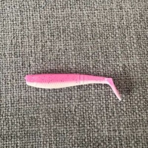 108 Leurres ron thompson Shad paddle tail uv pink White 6,5cm 1,9gr