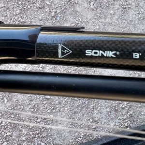 3 Cannes SONIK dominator x 13 pieds 3,5lbs en très bon état avec ses moulinets SONIK avec surf 10000