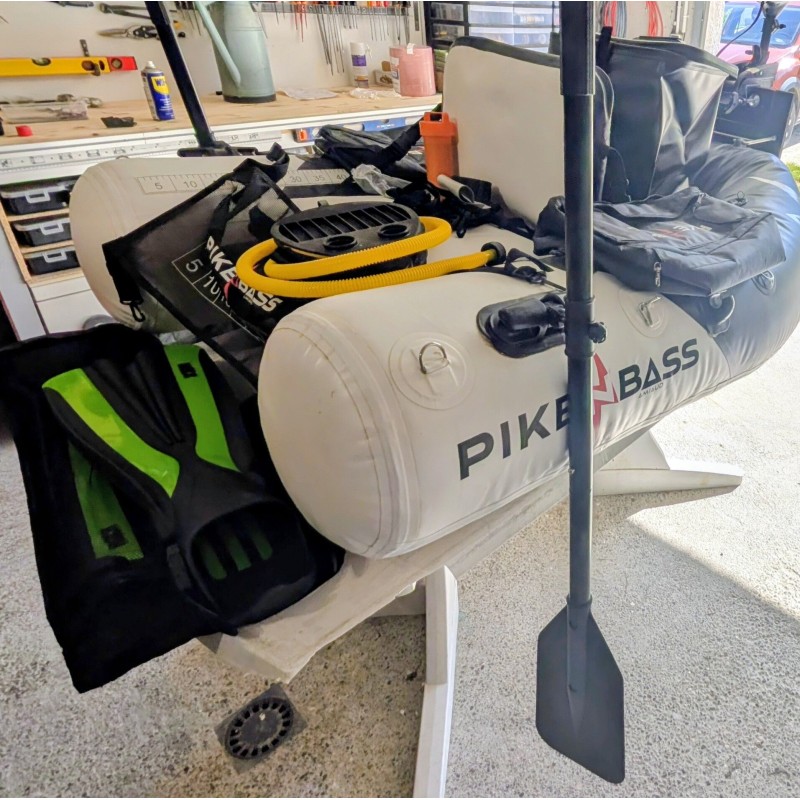 Float tube lunker