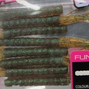 FOX RAGE - Lot de 8 Leurres souple Floating Funky Worm UV 7cm