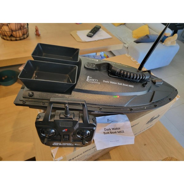 TEAM CARPFISHING - Bateau amorceur Dark Water Bait Boat MKII