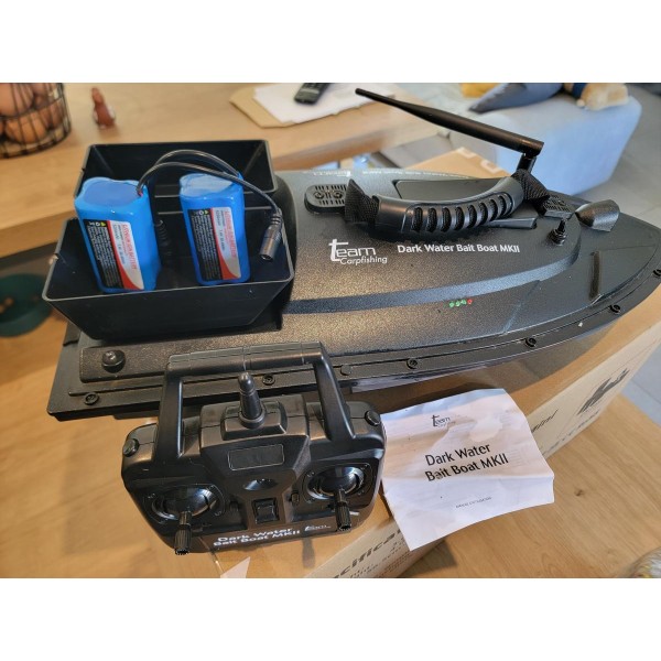 TEAM CARPFISHING - Bateau amorceur Dark Water Bait Boat MKII