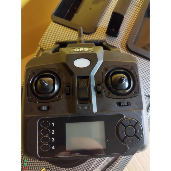 FLYTEC - Bateau amorceur GPS neuf v900