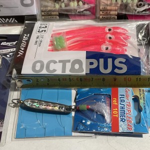 LOT - pêche mer (leurres, mitraillettes, cuillers, etc.)