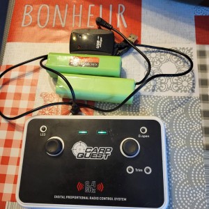 CARP QUEST - Bateau amorceur + 2x batteries