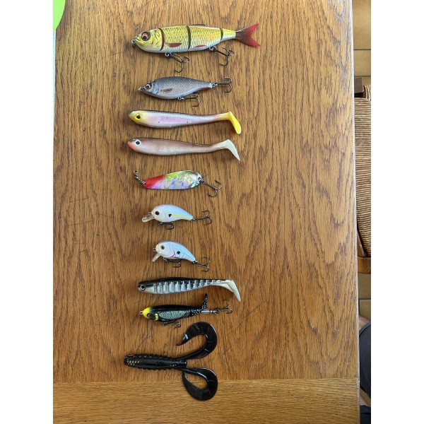 LOT - 10x Leurres brochets