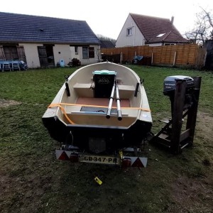 BARQUE - Barque de pêche + remorque +moteur 6 cv