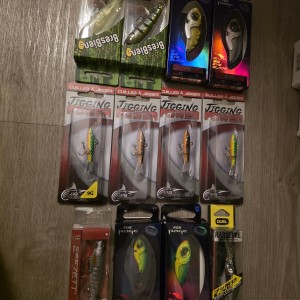 LOT - Divers Leurres (foxrage/jigpower/duel/dam)