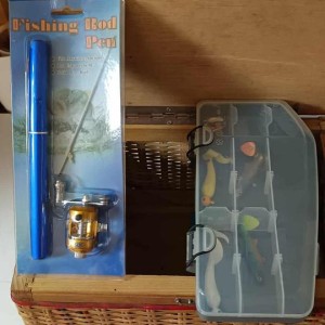 LOT - Divers Matériel de pêche (Ensembles cannes + moulinets, Petit matériel, Epuisettes, etc.)