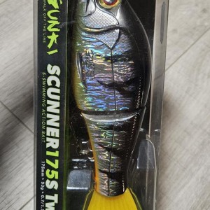 GUNKI - SCUNNER 175S Twin