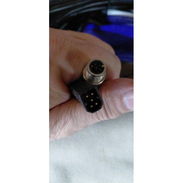 cable pour relier moteur electrique minn kota avec sondeur helix G3