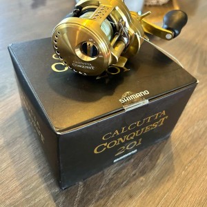 Shimano Calcutta Conquest 201