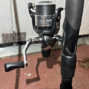 CAPERLAN - Ensemble Canne spinning Wixom 5 10-30 g 2,40 m + moulinet Axion 3000 rd