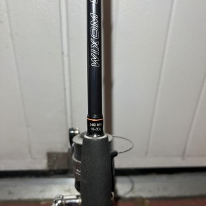 CAPERLAN - Ensemble Canne spinning Wixom 5 10-30 g 2,40 m + moulinet Axion 3000 rd