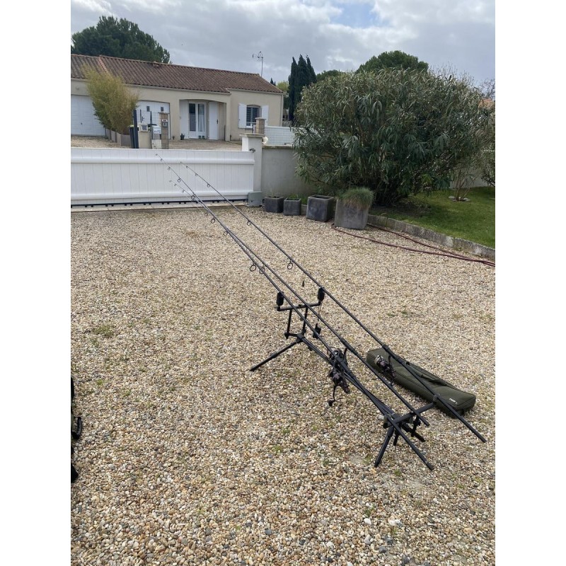 Ensemble 3 cannes carpes avec rod pod