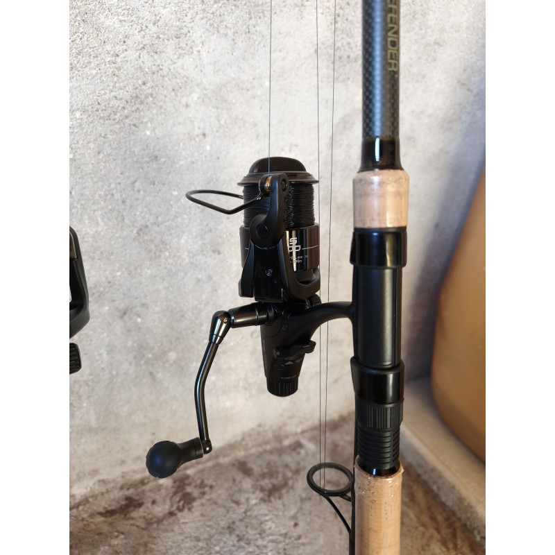 Ensemble Canne Carpe JRC Defender 12pieds 3lbs / Fox Eos 10 000 + Fourreaux