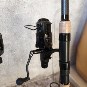 Ensemble Canne Carpe JRC Defender 12pieds 3lbs / Fox Eos 10 000 + Fourreaux