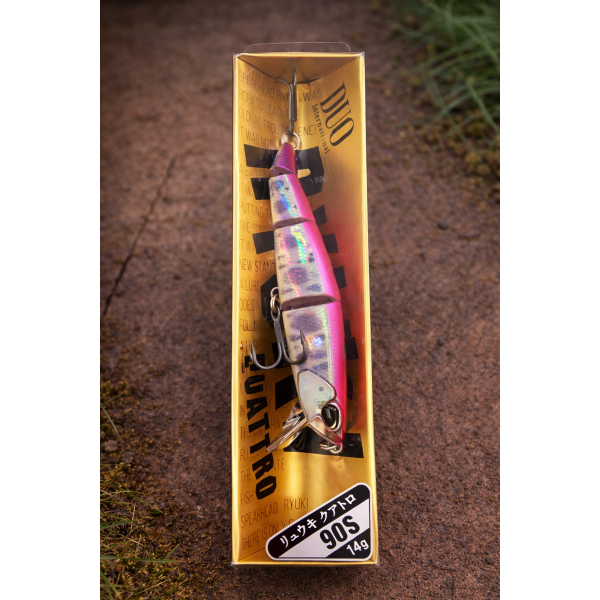 Duo Spearhead Ryuki 90S – 9 cm / 14 g – Coloris rose naturel – Truite / carnassiers