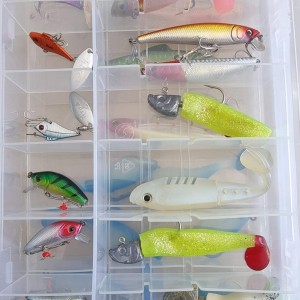 Sac Caperlan + Lot de 8 boites de leurres (souples, minnow, cuiller, etc.)
