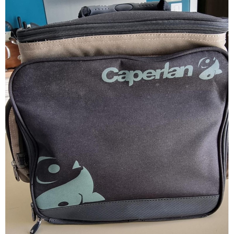 Sac Caperlan + Lot de 8 boites de leurres (souples, minnow, cuiller, etc.)