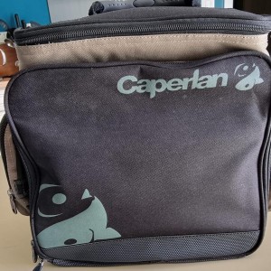 Sac Caperlan + Lot de 8 boites de leurres (souples, minnow, cuiller, etc.)