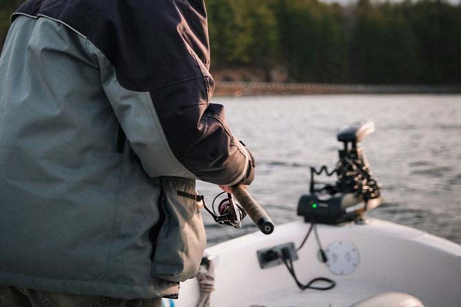 Faut-il déclarer un float-tube ou un bateau pour pêcher ?